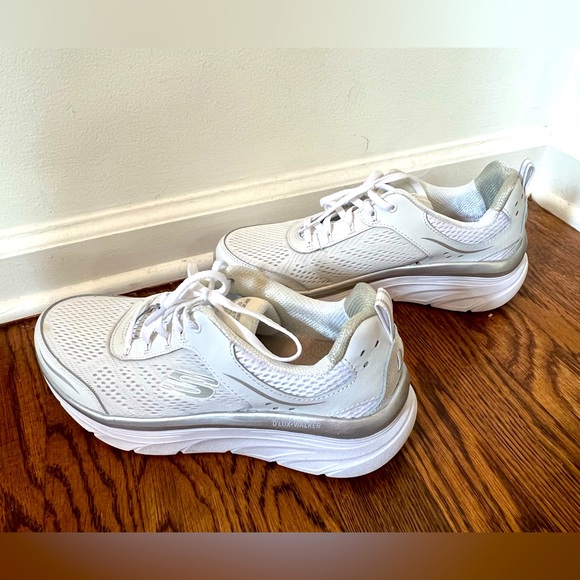 Skechers D’Lux Walker Sneakers White Womens Size 9 - Picture 5 of 5